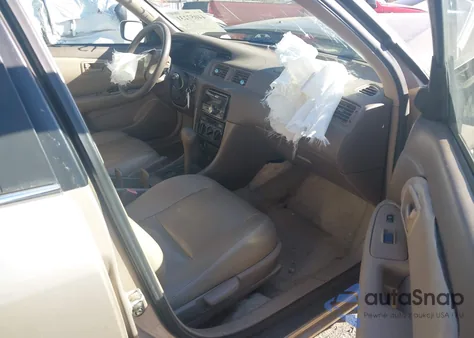 1998 Toyota Camry Le V6 z USA, uszkodzony, nr VIN JT2BF22K0W0117662